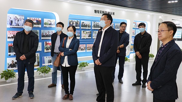 浙江省農(nóng)業(yè)科學(xué)院黨委委員、副院長楊華一行赴托普云農(nóng)考察調(diào)研