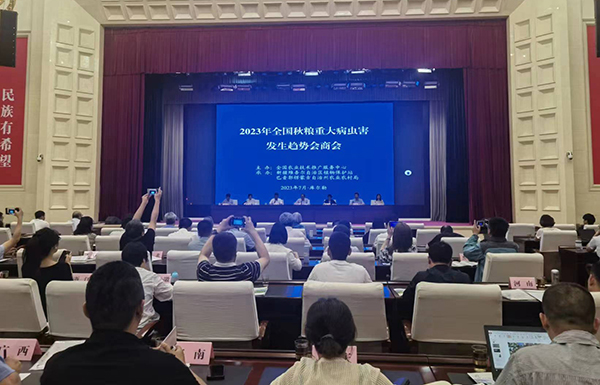 喜報(bào)！經(jīng)現(xiàn)場(chǎng)公開測(cè)試，托普云農(nóng)智能蟲情測(cè)報(bào)燈圖像識(shí)別準(zhǔn)確率達(dá)97.2%！