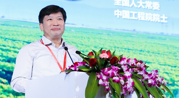 中國科學技術協(xié)會副主席、中國工程院副院長、全國人大常委、中國工程院院士鄧秀新